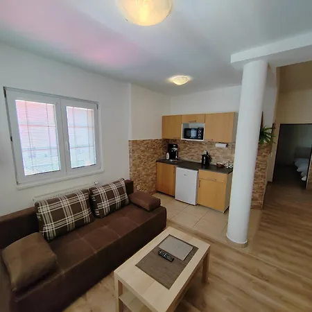 Exotic Apartment *